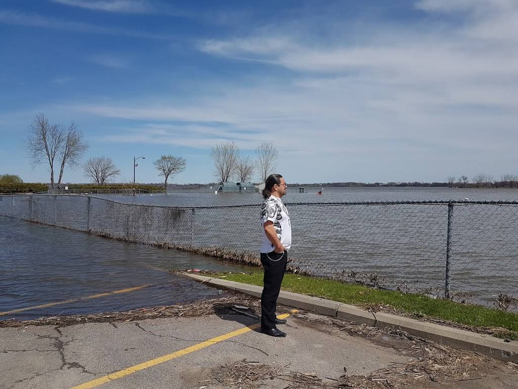 Quai Marina | restaurant | 364 Rue Notre-Dame, Repentigny, QC J6A 2S5, Canada | 4505817071 OR +1 450-581-7071