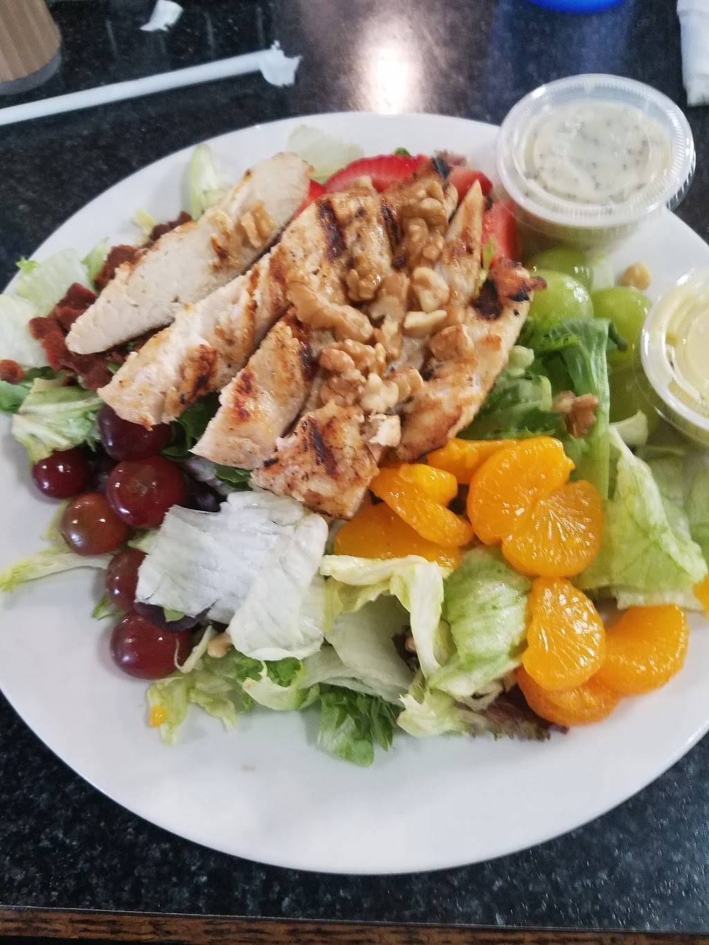 The Landmark Bistro | restaurant | 725 G Ave, Grundy Center, IA 50638, USA | 3198254950 OR +1 319-825-4950