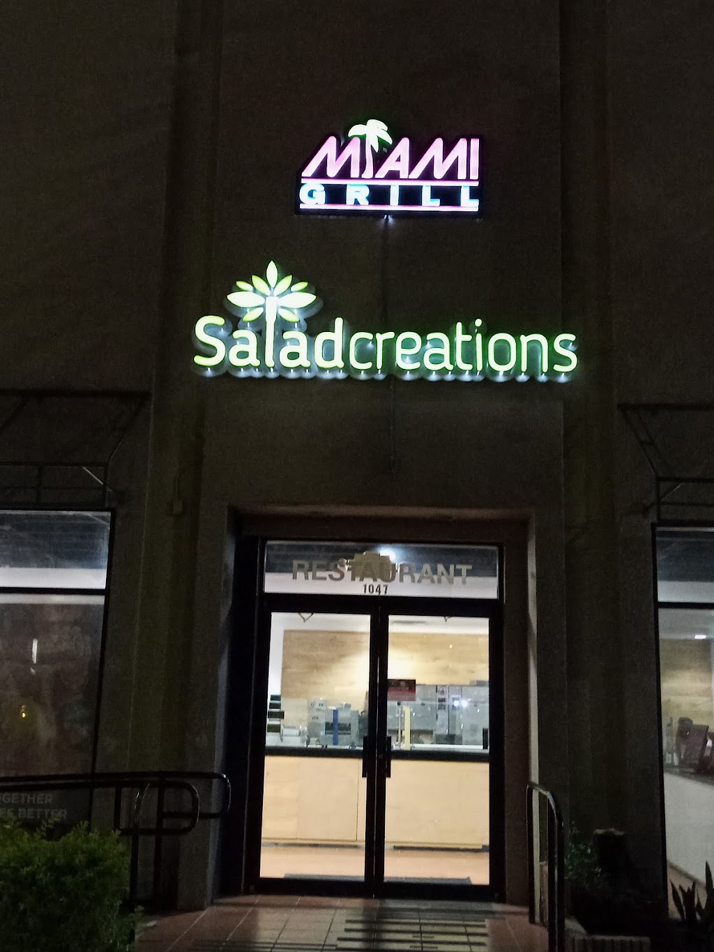 Miami Grill | restaurant | 777 NW 72nd Ave, Miami, FL 33126, USA | 7863532273 OR +1 786-353-2273