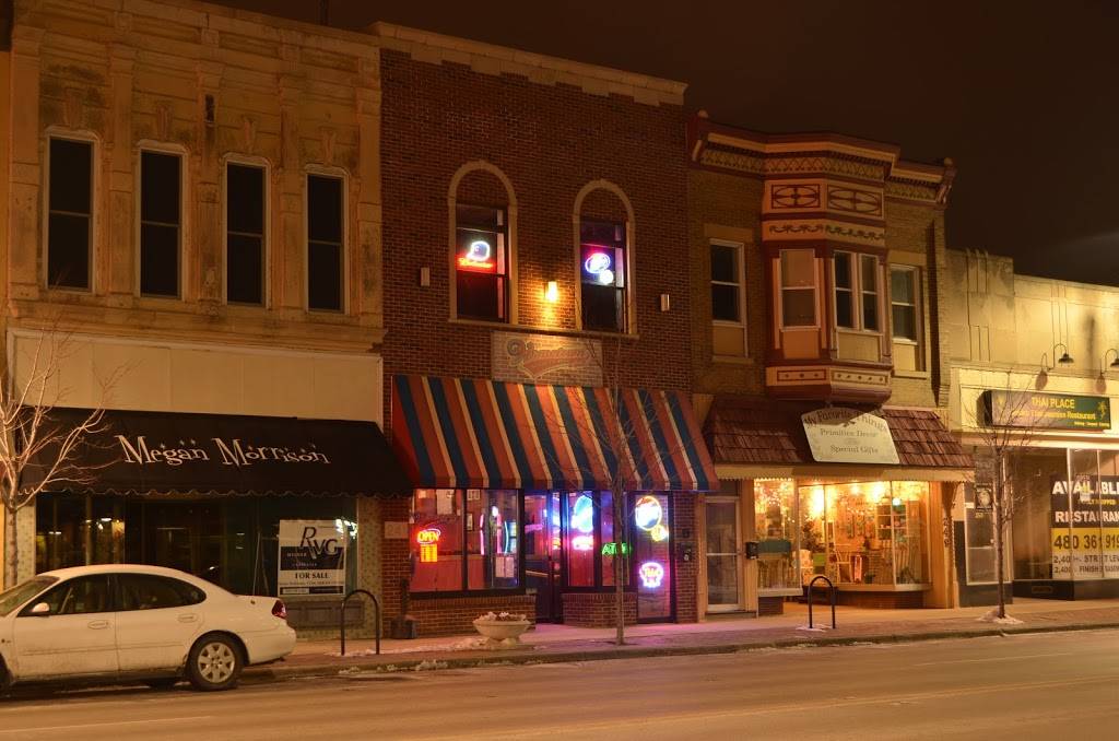 Hometown Sports Bar & Grill | restaurant | 241 E Lincoln Hwy, DeKalb, IL 60115, USA | 8152173325 OR +1 815-217-3325