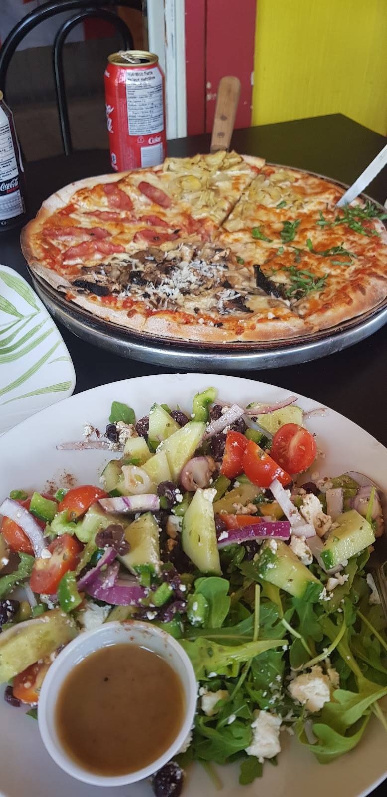 MJMD Pizza de Luigi | restaurant | Valley Dr, Wakefield, QC J0X 3G0, Canada | 8197200021 OR +1 819-720-0021