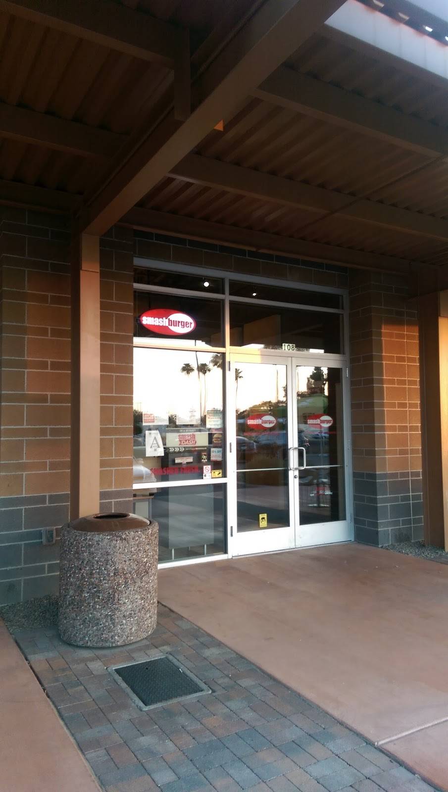 Smashburger | restaurant | 3121 W Peoria Ave Ste 108, Phoenix, AZ 85029, USA | 6028880567 OR +1 602-888-0567
