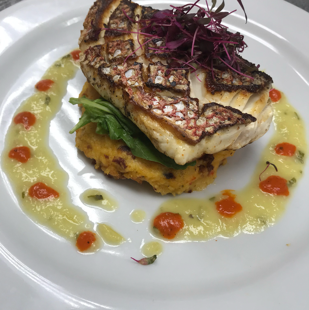 Table 9 Seafood Restaurant & Oyster Bar | restaurant | 1104 W Fort Macon Rd, Atlantic Beach, NC 28512, USA | 2524999032 OR +1 252-499-9032