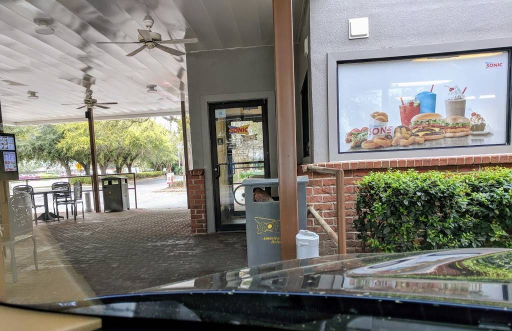 Sonic Drive-In | restaurant | 137 Sea Island Pkwy, Beaufort, SC 29902, USA | 8439869607 OR +1 843-986-9607