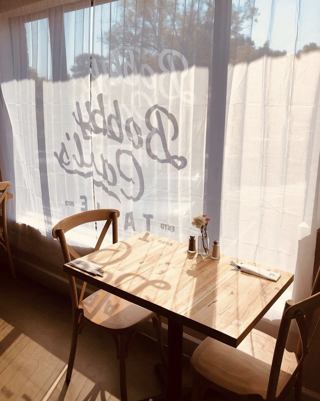 Bobby Carls Table | restaurant | 2031 Cahaba Rd, Mountain Brook, AL 35213, USA | 2052024760 OR +1 205-202-4760