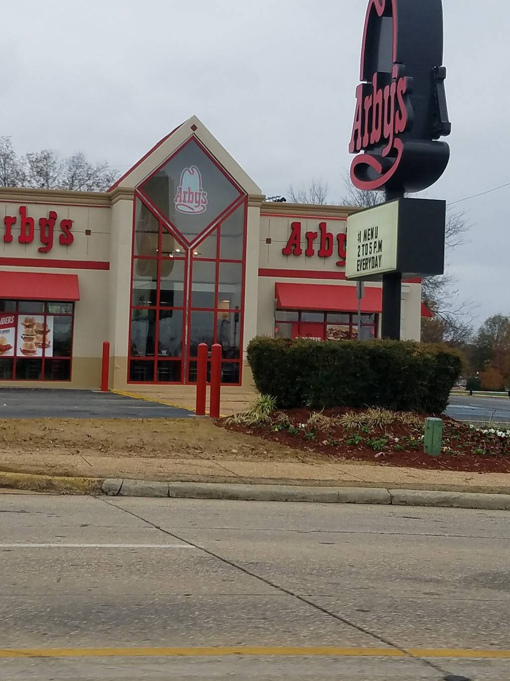 Arbys | restaurant | 211 University Blvd E, Tuscaloosa, AL 35401, USA | 2053451916 OR +1 205-345-1916