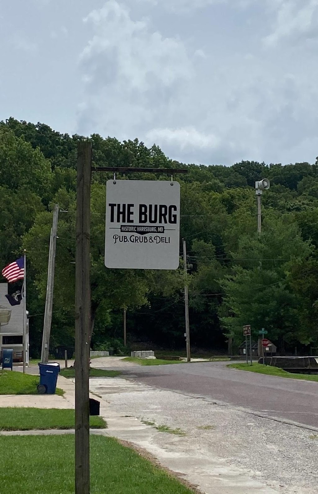 The Burg | restaurant | 35 E Main St, Hartsburg, MO 65039, United States | 5736578500 OR +1 573-657-8500