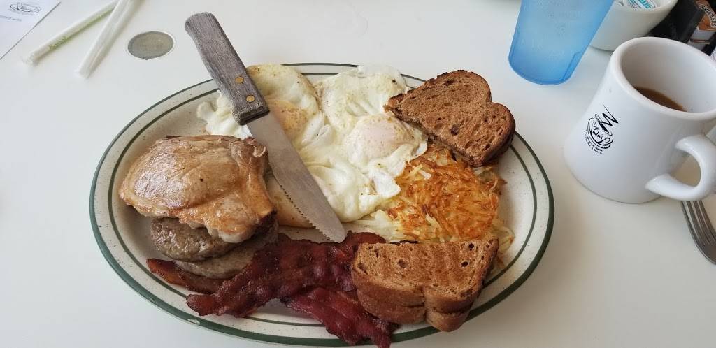 Doc Taylors Restaurant | restaurant | 207 23rd St, Virginia Beach, VA 23451, USA | 7574251960 OR +1 757-425-1960