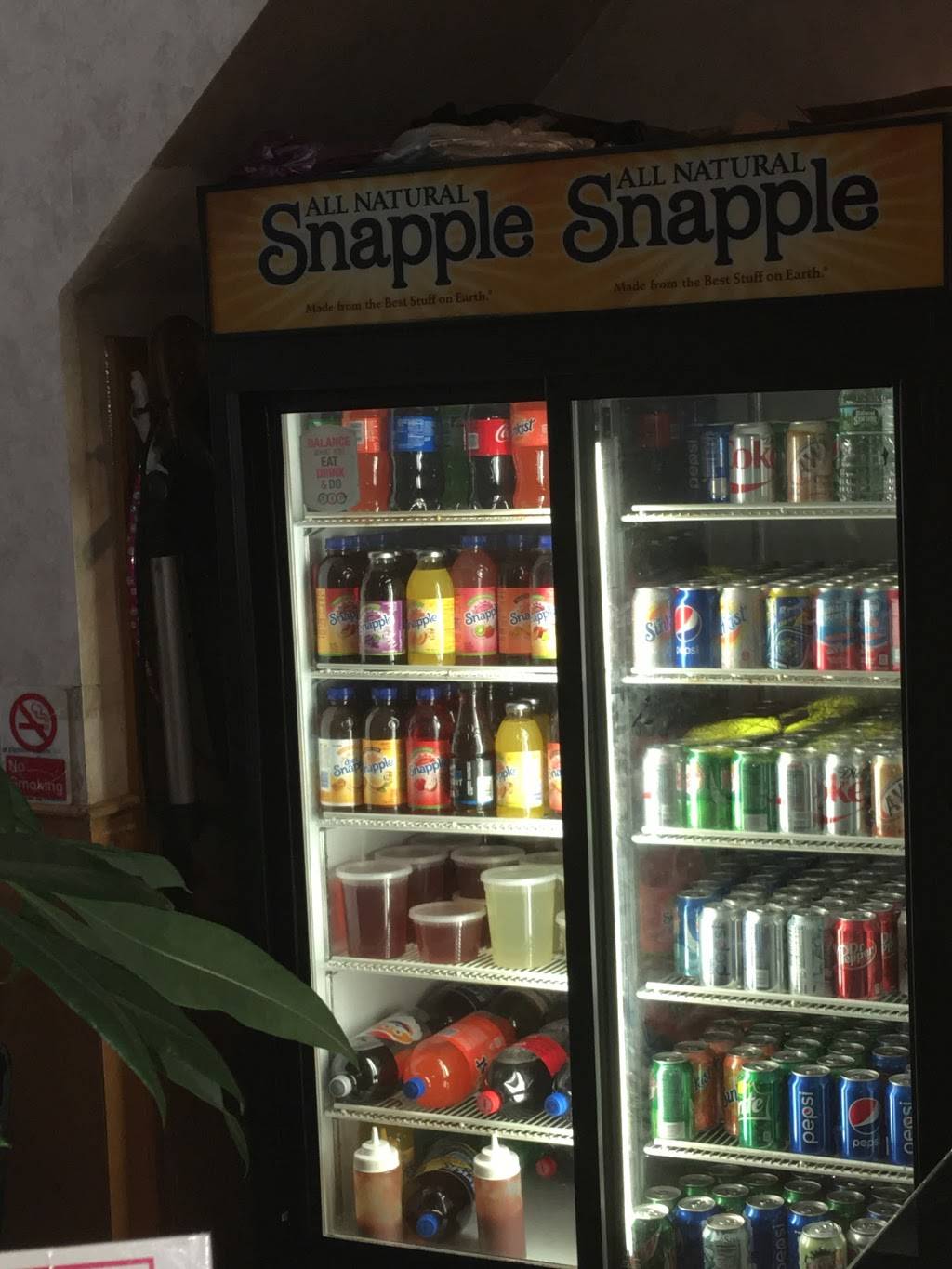 Rainbow Fangs Kitchen | restaurant | 5121 43rd Ave, Woodside, NY 11377, USA | 7185650888 OR +1 718-565-0888