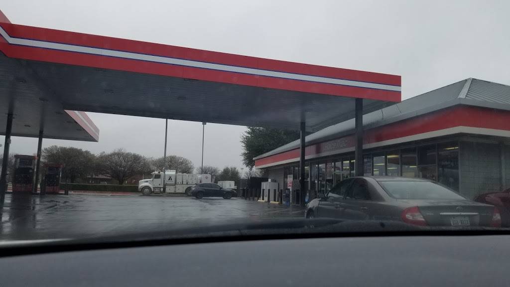 RaceTrac | bakery | 609 E Plano Pkwy, Plano, TX 75074, USA | 9725091670 OR +1 972-509-1670