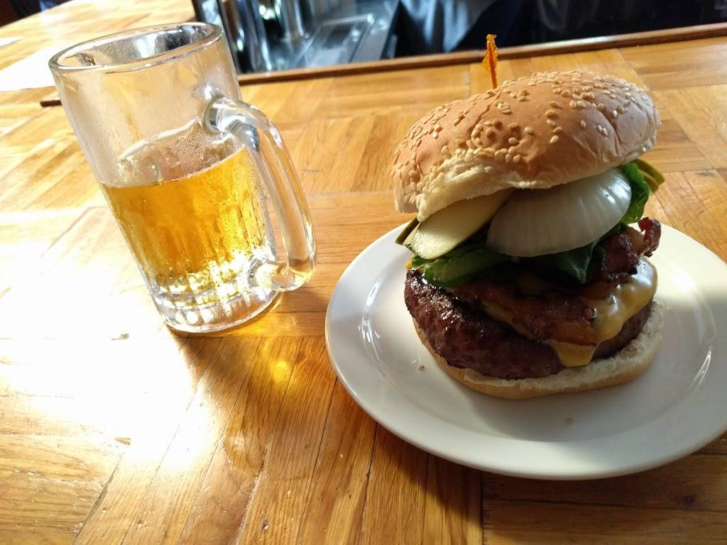 Colchester Bar & Grill | restaurant | 67 County Rd 50 W, Harrow, ON N0R 1G0, Canada | 5197386198 OR +1 519-738-6198