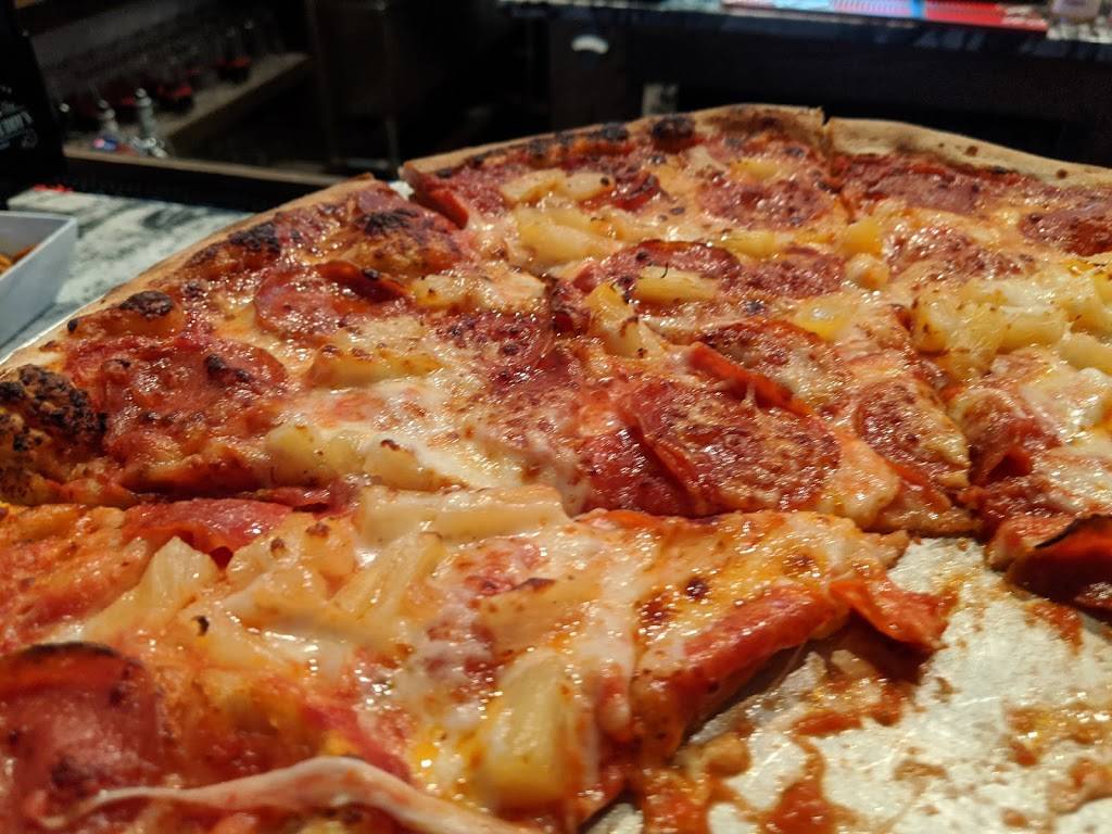 The Circle Pizza | restaurant | 356 Chestnut Hill Ave, Brighton, MA 02135, USA | 6174878868 OR +1 617-487-8868