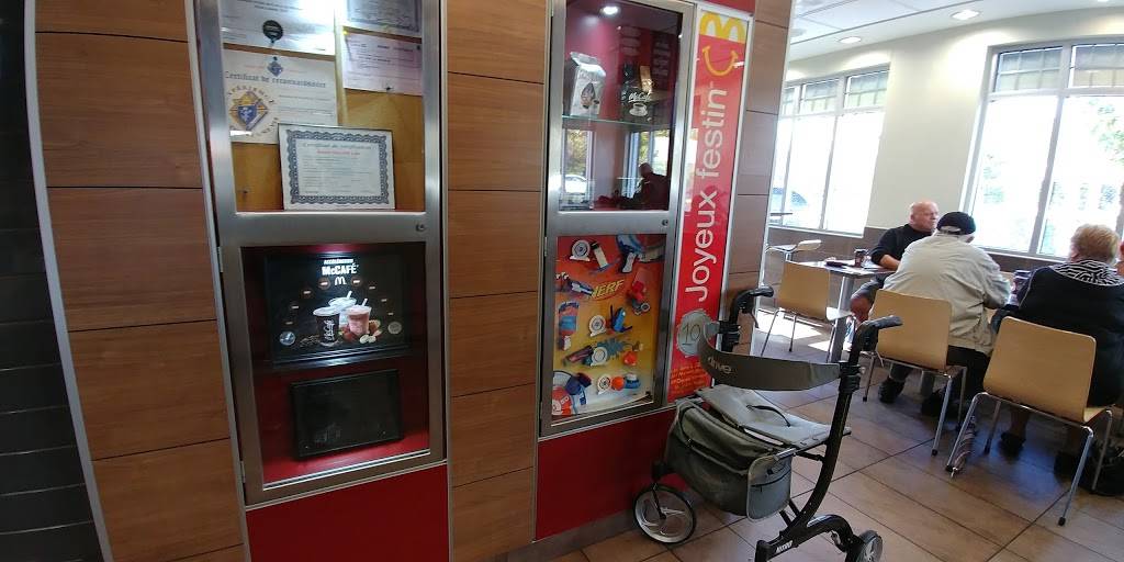 McDonalds | cafe | 848 Boulevard de lAnge-Gardien, LAssomption, QC J5W 4M9, Canada | 4505890229 OR +1 450-589-0229