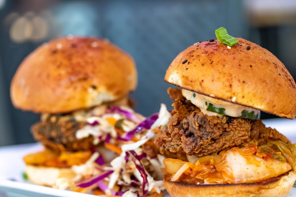 86 Forks Bar + Table | restaurant | 11b Palafox Pl, Pensacola, FL 32502, USA | 8506077336 OR +1 850-607-7336