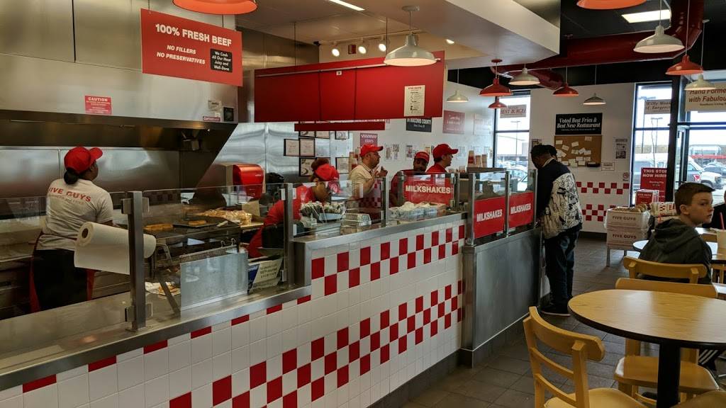Five Guys | meal takeaway | 3155 Ann Arbor-Saline Rd, Ann Arbor, MI 48103, USA | 7349975050 OR +1 734-997-5050