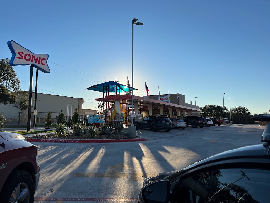 Sonic Drive-In | restaurant | 5315 Alamo Pkwy, San Antonio, TX 78253, USA | 2104281877 OR +1 210-428-1877