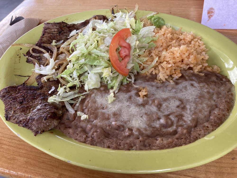 La Abuelita | restaurant | 304 E Cedar St, Rawlins, WY 82301, USA | 3073285210 OR +1 307-328-5210