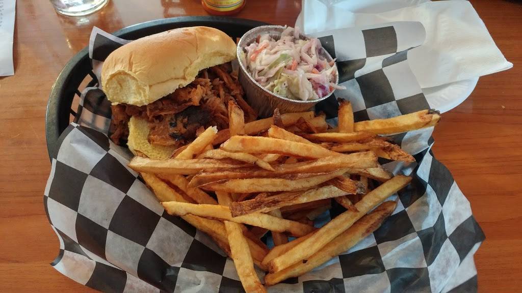 Jds Smokehouse North | restaurant | 2235 E Churchville Rd, Bel Air, MD 21015, USA | 4107347900 OR +1 410-734-7900