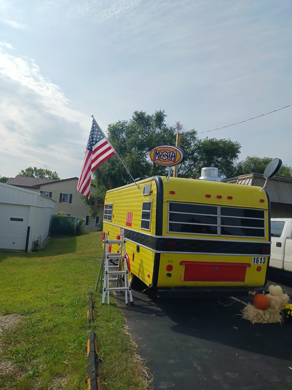 MANIA CONEY ISLAND | restaurant | 1613 W Lake St, Warsaw, IN 46580, USA | 5745490476 OR +1 574-549-0476