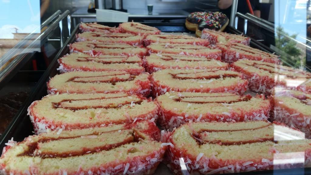 Yum Yum Donuts | cafe | 16530 Soledad Canyon Rd, Canyon Country, CA 91351, USA | 6612529992 OR +1 661-252-9992