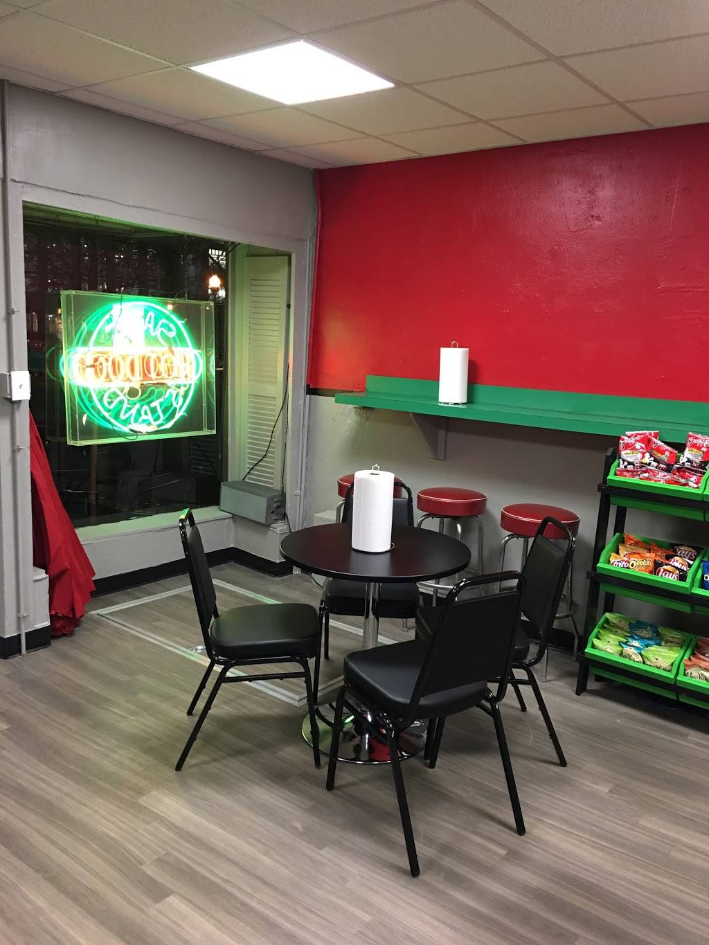 Sams Hot Dog Stand, Lexington | restaurant | 105 N Limestone, Lexington, KY 40507, USA | 8594698316 OR +1 859-469-8316