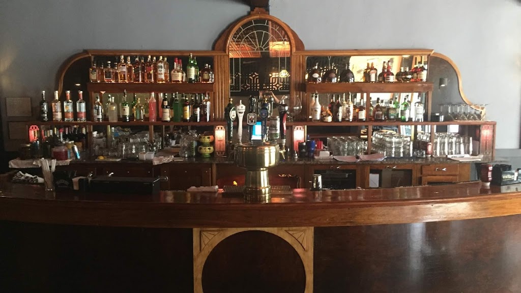 Roarin 20s Dining and Social Club | restaurant | 1170 Main St, Plain, WI 53577, USA | 6085461010 OR +1 608-546-1010