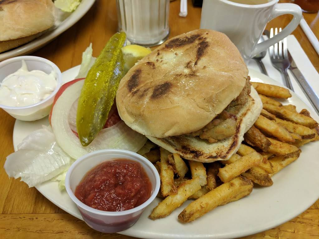 Harriettes Restaurant | restaurant | 95710 Overseas Hwy, Key Largo, FL 33037, USA | 3058528689 OR +1 305-852-8689