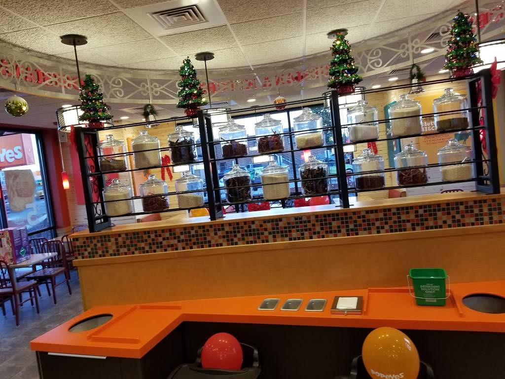 Popeyes Louisiana Kitchen | restaurant | 5708 S Harlem Ave, Summit, IL 60501, USA | 7084584216 OR +1 708-458-4216