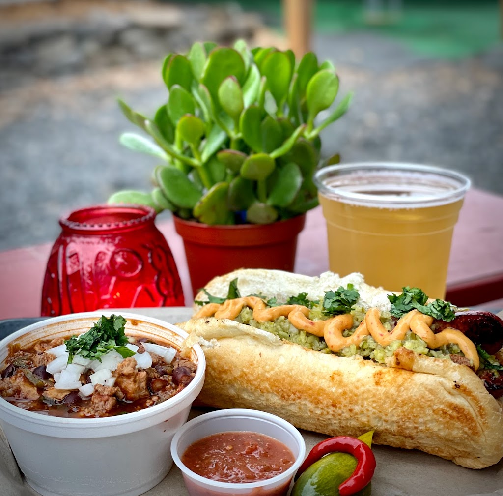 Traveling Taphouse | restaurant | 4058 N Mississippi Ave, Portland, OR 97227, USA | 6122206076 OR +1 612-220-6076