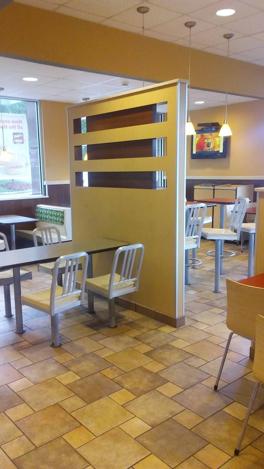 McDonalds | cafe | 50 Albany St, Little Falls, NY 13365, USA | 3158230845 OR +1 315-823-0845