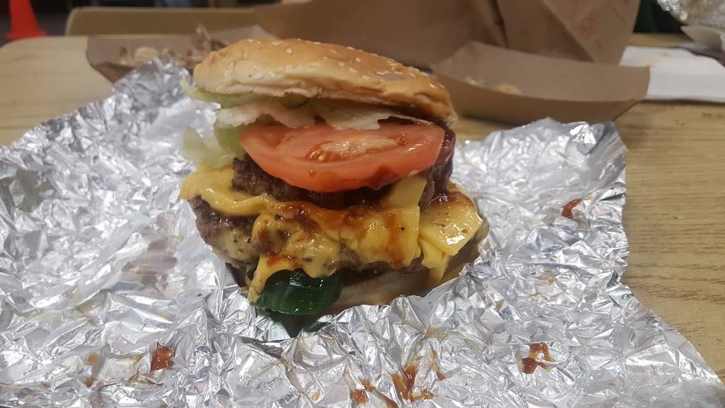 Five Guys | meal takeaway | 2-4 W Park Ave, Long Beach, NY 11561, USA | 5164311999 OR +1 516-431-1999