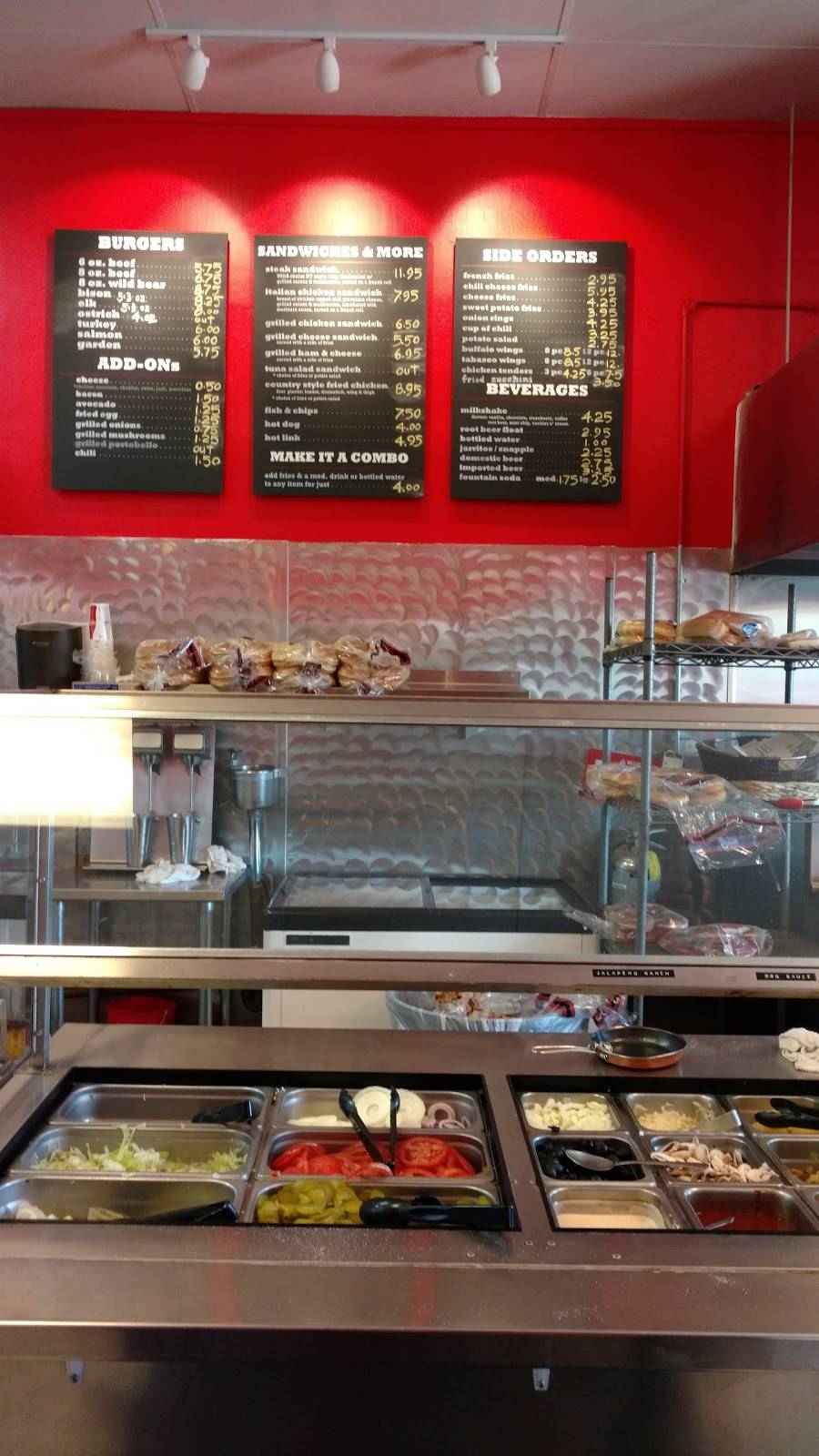 Sliders | restaurant | 1645 W San Carlos St, San Jose, CA 95128, USA | 4082984340 OR +1 408-298-4340