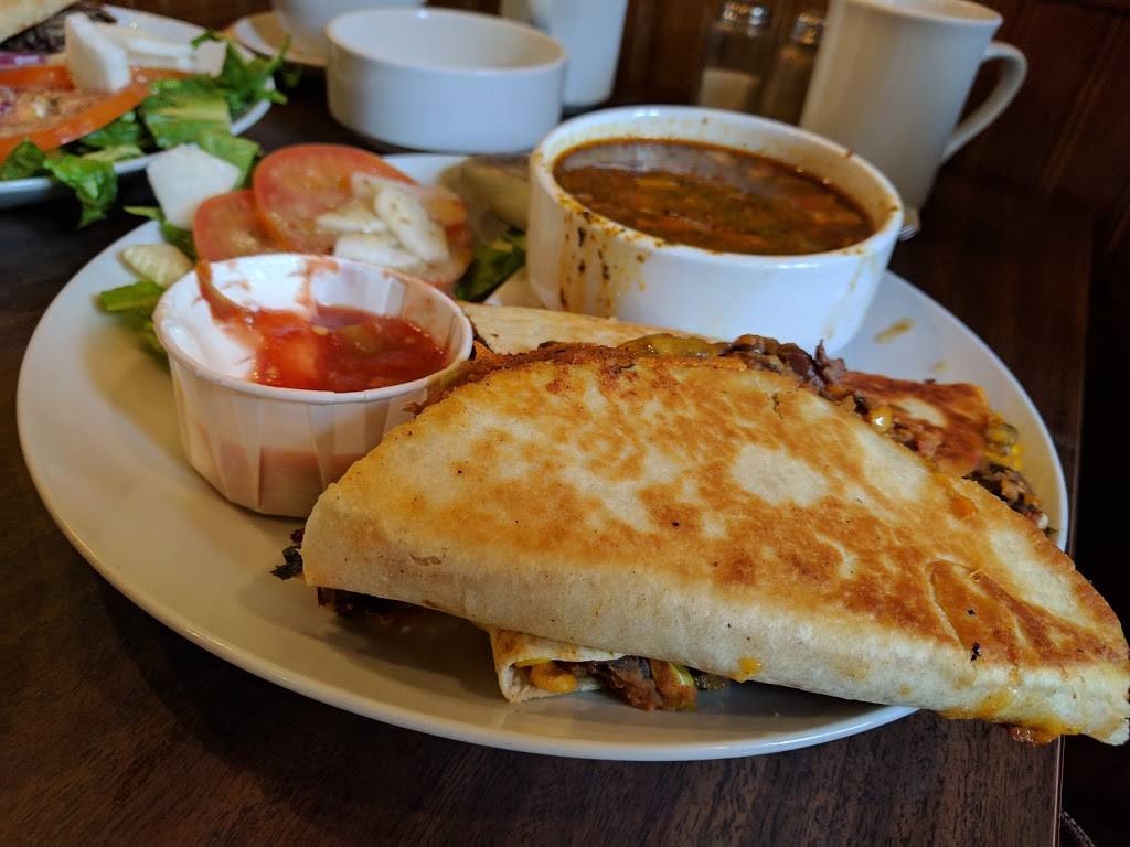 Armens Cafe | restaurant | 224 High St, Southampton, ON N0H 2L0, Canada | 5197973864 OR +1 519-797-3864