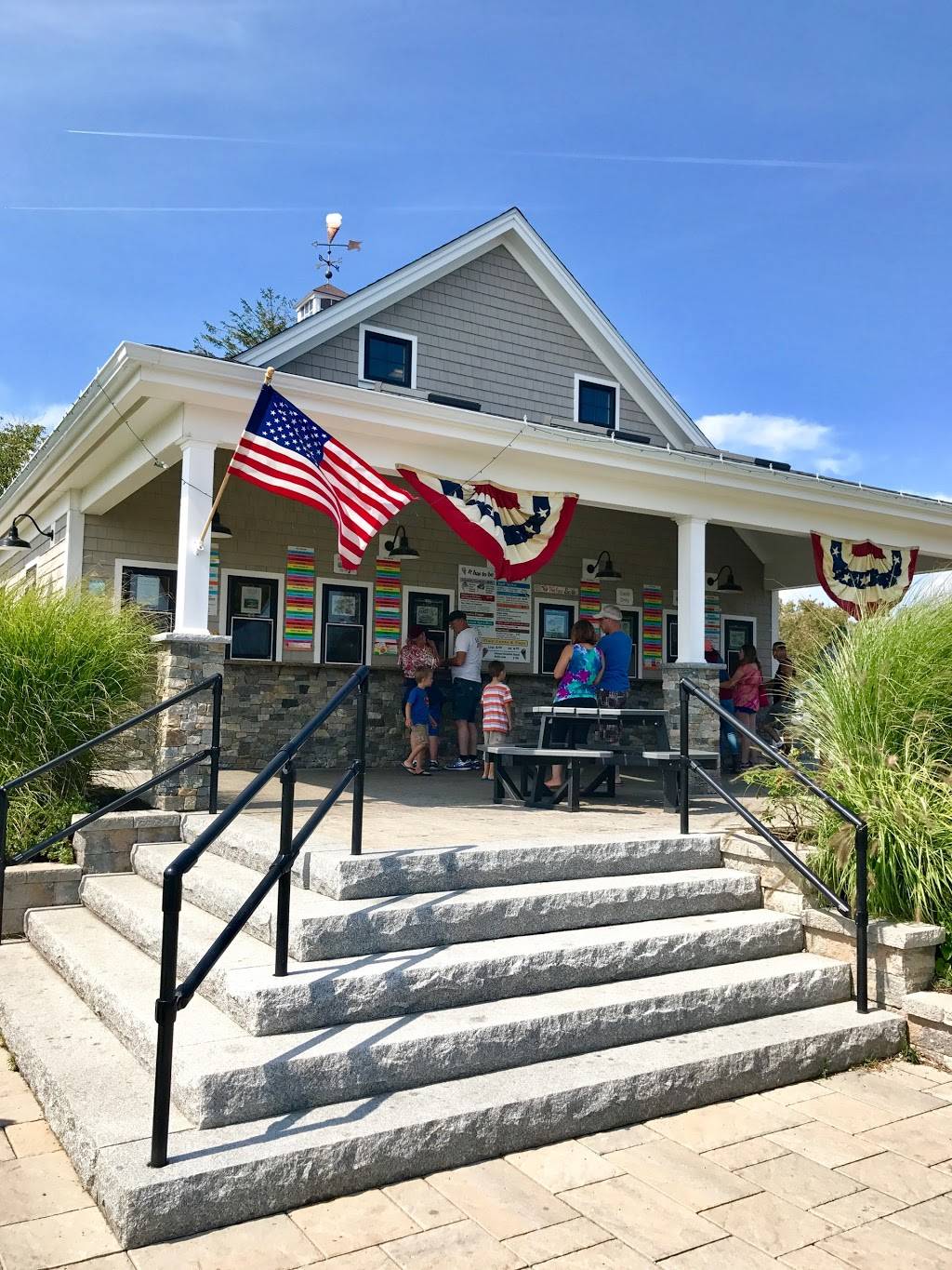 Dunnes Ice Cream | restaurant | 214 Nubble Rd, York, ME 03909, USA | 2073631277 OR +1 207-363-1277