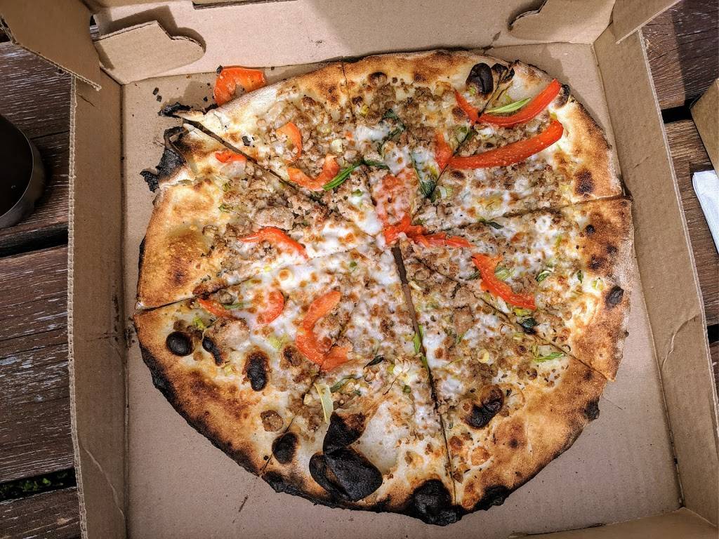 Pizza On Earth | restaurant | 1510 Hinesburg Rd, Charlotte, VT 05445, USA | 8024252152 OR +1 802-425-2152