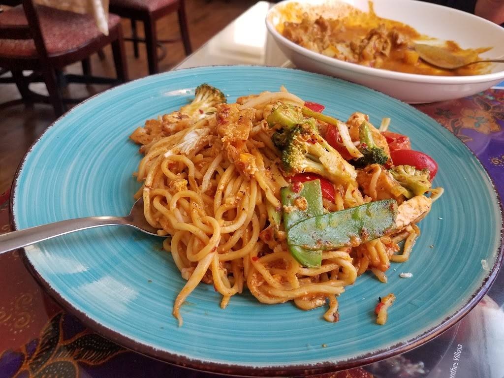 Jennys Kuali | restaurant | 102 E 4th St, Bethlehem, PA 18015, USA | 6107588088 OR +1 610-758-8088