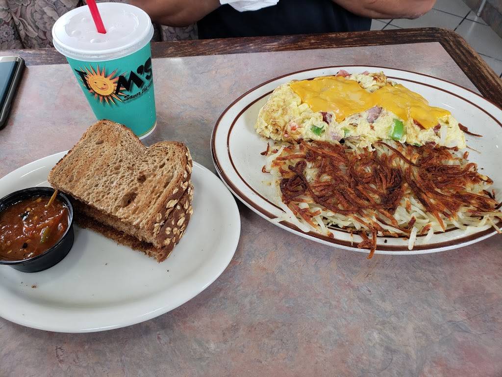 Toms Famous Burgers 12 | restaurant | 282 E Mission Blvd, Pomona, CA 91766, USA | 9096221107 OR +1 909-622-1107