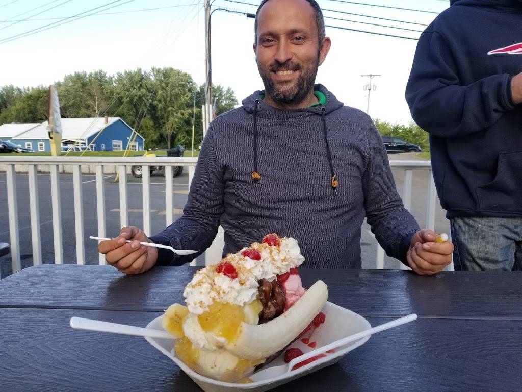 The Ice Cream Shoppe | restaurant | 171 Wilton Rd, Farmington, ME 04938, USA | 2077780646 OR +1 207-778-0646