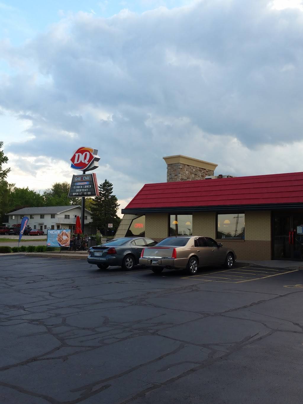 Dairy Queen Grill & Chill | restaurant | 321 E, WI-54, Seymour, WI 54165, USA | 9208337454 OR +1 920-833-7454