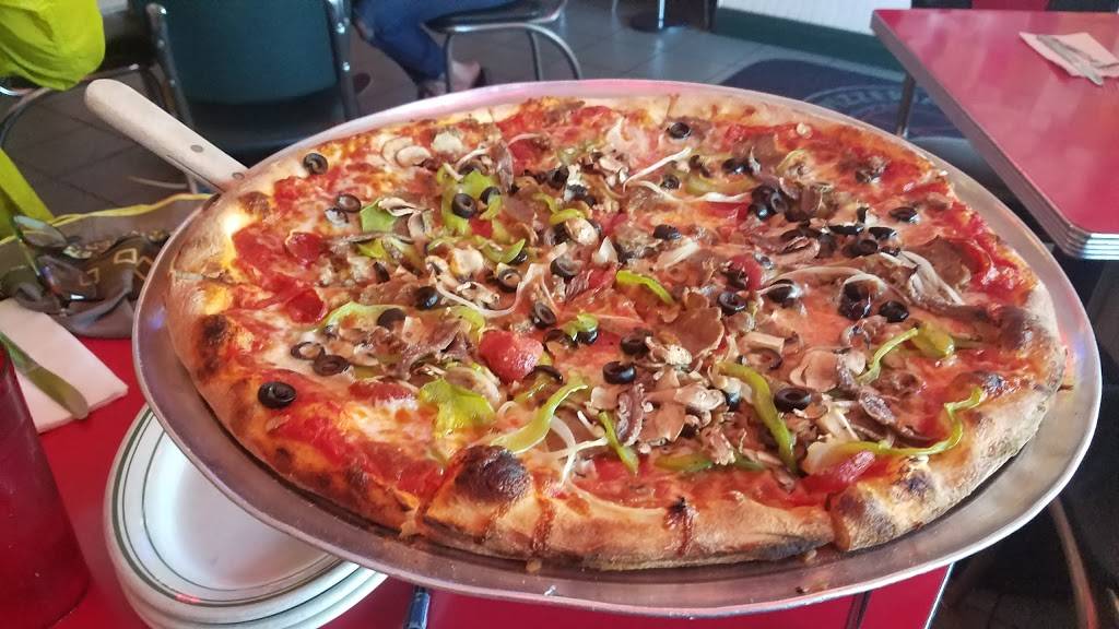 Village Pizzeria | restaurant | 131 N Larchmont Blvd, Los Angeles, CA 90004, USA | 3234655566 OR +1 323-465-5566