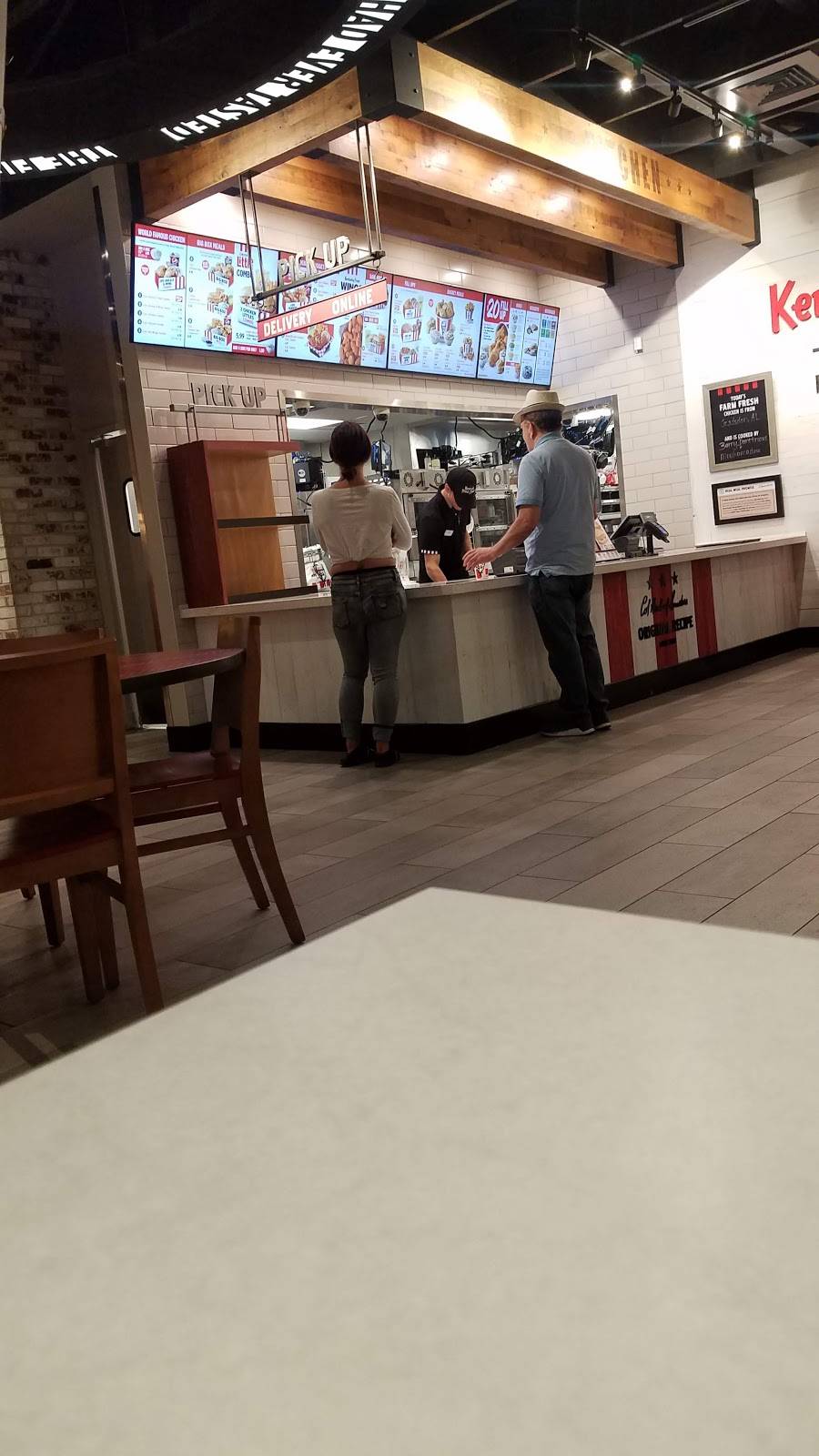 KFC | restaurant | 2945 Breckenridge Ln, Louisville, KY 40220, USA | 5024590389 OR +1 502-459-0389