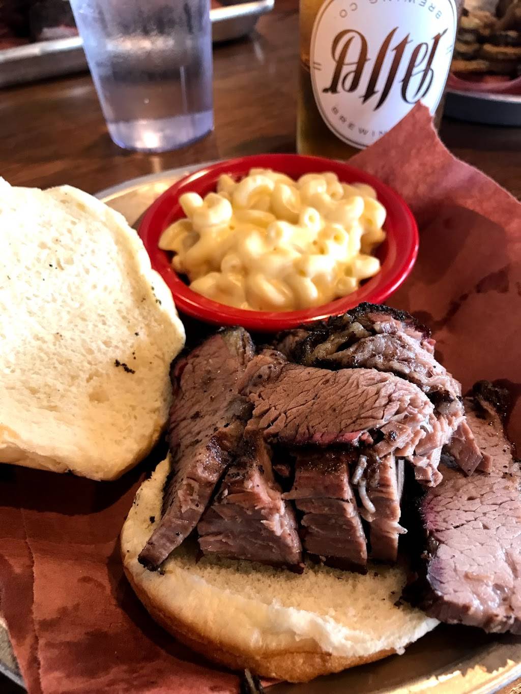 DOCs Smokehouse & Craft Bar | restaurant | 19081 Old Lagrange Rd #105, Mokena, IL 60448, USA | 7089955533 OR +1 708-995-5533