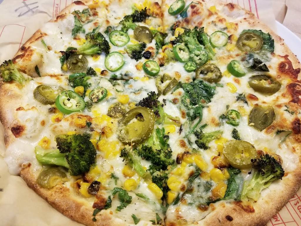 MOD Pizza | meal takeaway | 5777 San Felipe St, Houston, TX 77057, USA | 7133434758 OR +1 713-343-4758