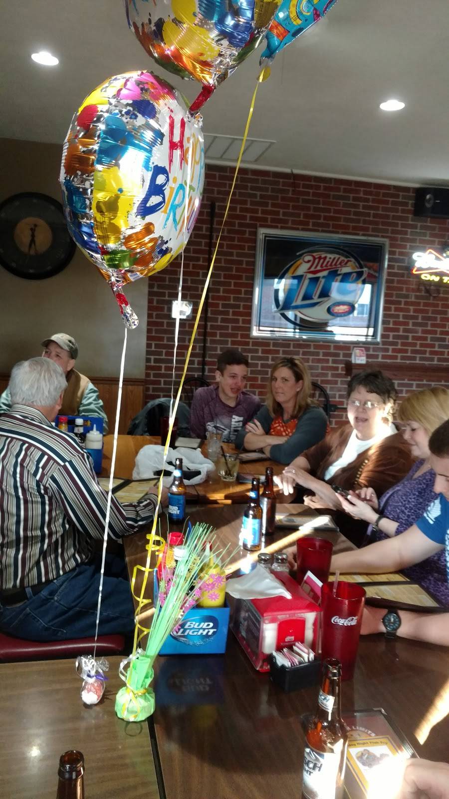 Outer Limits | restaurant | 28564 W Reichmuth Rd, Valley, NE 68064, USA | 4023598757 OR +1 402-359-8757