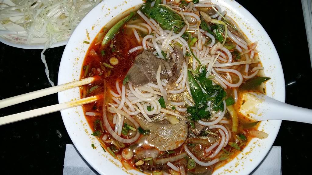 Pho Dau Bo Restaurant | restaurant | 2437 Finch Ave W #4, North York, ON M9M 2E7, Canada | 4167499943 OR +1 416-749-9943