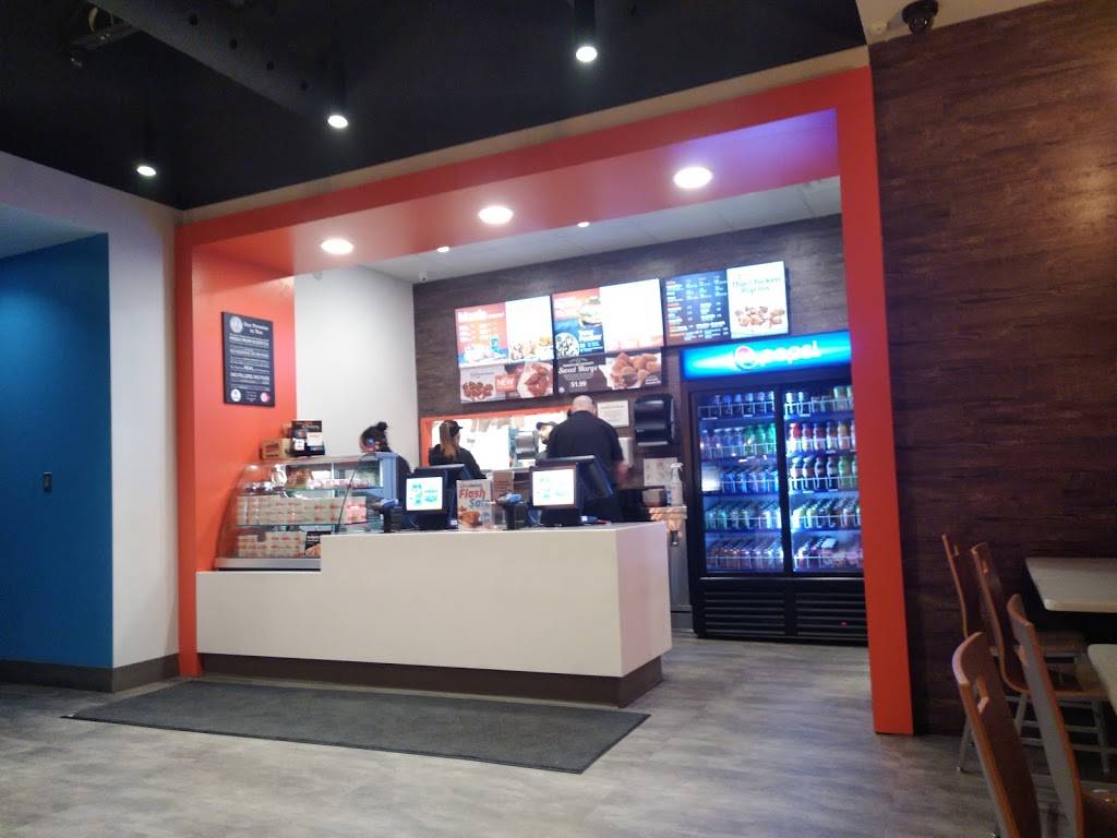 Mary Browns Chicken & Taters | restaurant | 901 Brant St Unit#3, Burlington, ON L7R 2J6, Canada | 9056341726 OR +1 905-634-1726