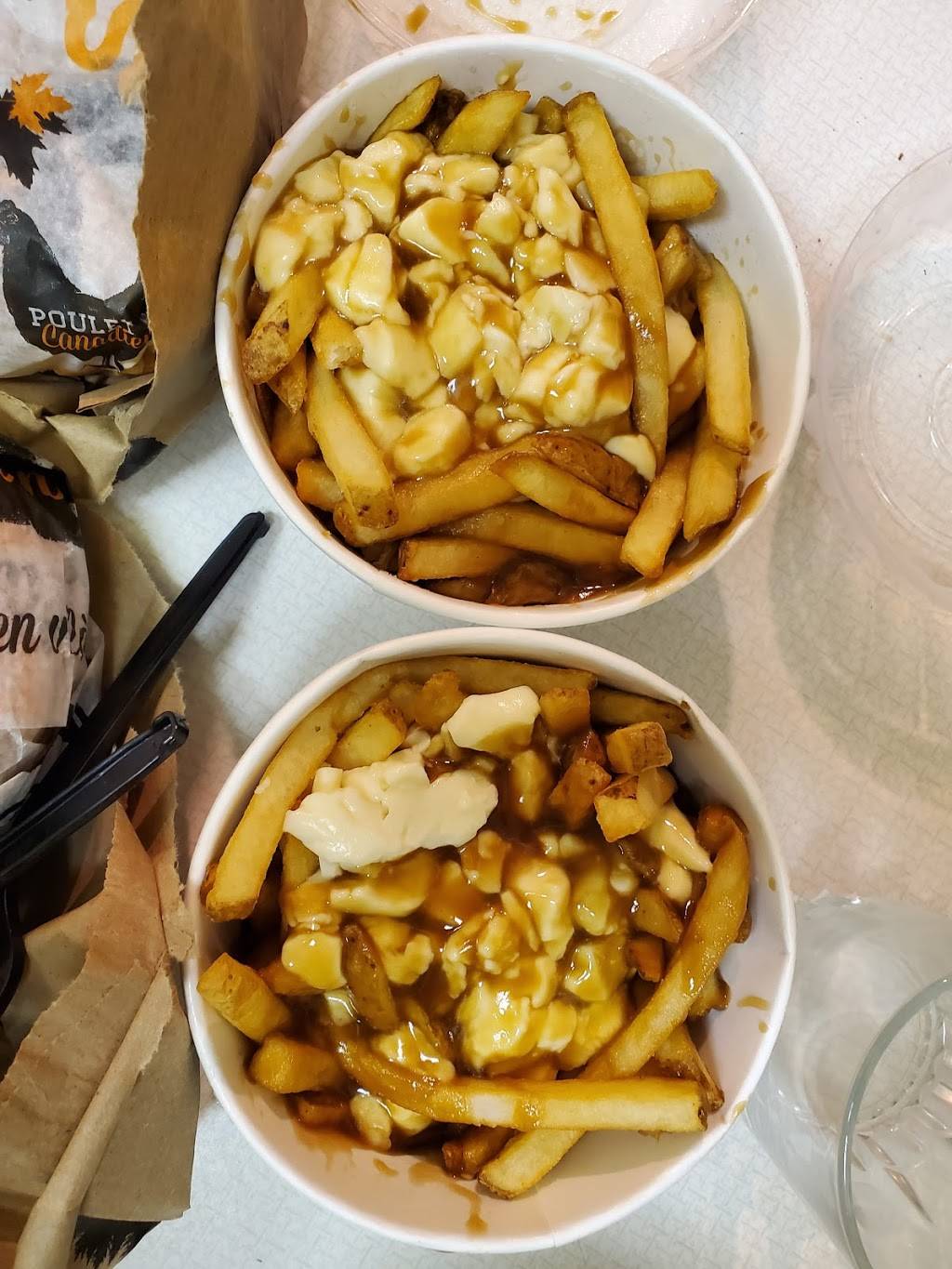 Harveys | restaurant | 660 Montreal Rd, Ottawa, ON K1K 0T3, Canada | 6137495638 OR +1 613-749-5638