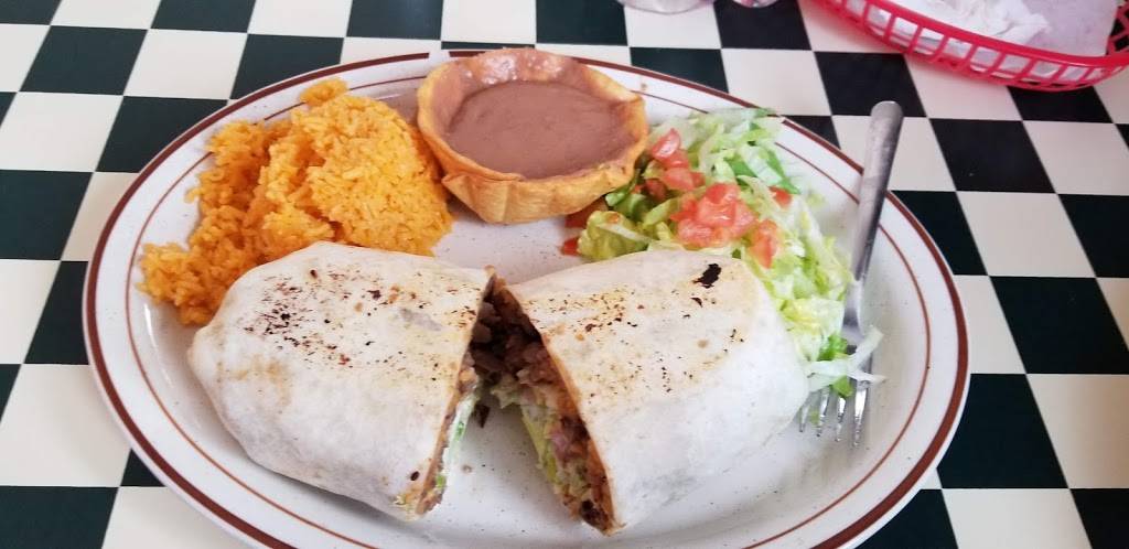 La Trinidad | restaurant | 2085 S Eastwood Dr, Woodstock, IL 60098, USA | 8153370652 OR +1 815-337-0652