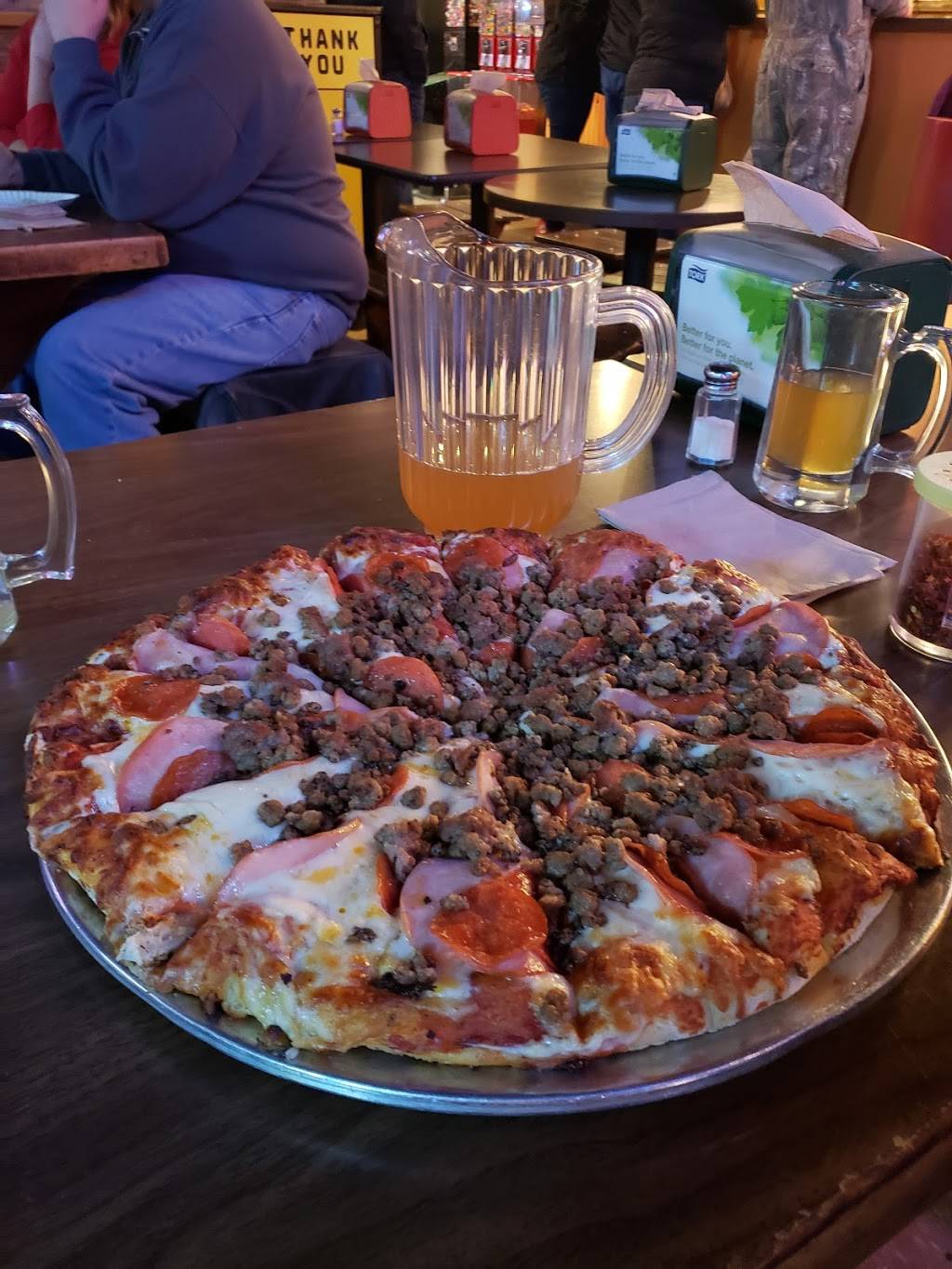 Fun House Pizza & Pub | restaurant | 13002 US-40, Independence, MO 64055, USA | 8163585520 OR +1 816-358-5520