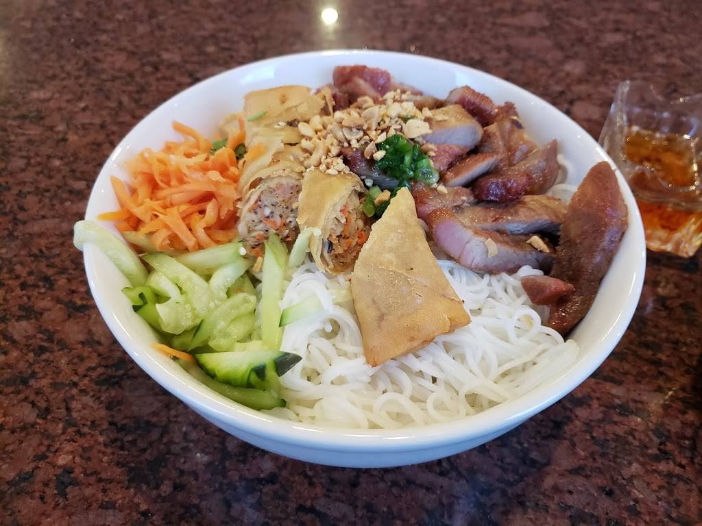 SAIGONS CORNER Authentic Vietnamese Cuisine | restaurant | 201 S Clinton St, Iowa City, IA 52240, USA | 3193337233 OR +1 319-333-7233